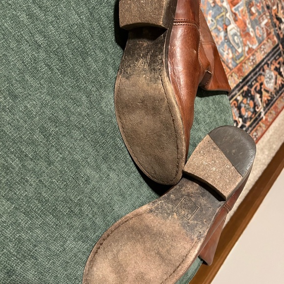 FRYE cognac brown leather Melissa boot tall size 7. - Picture 4 of 5